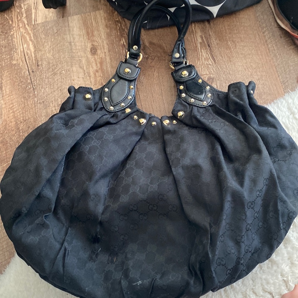 Real Gucci purse w bag!